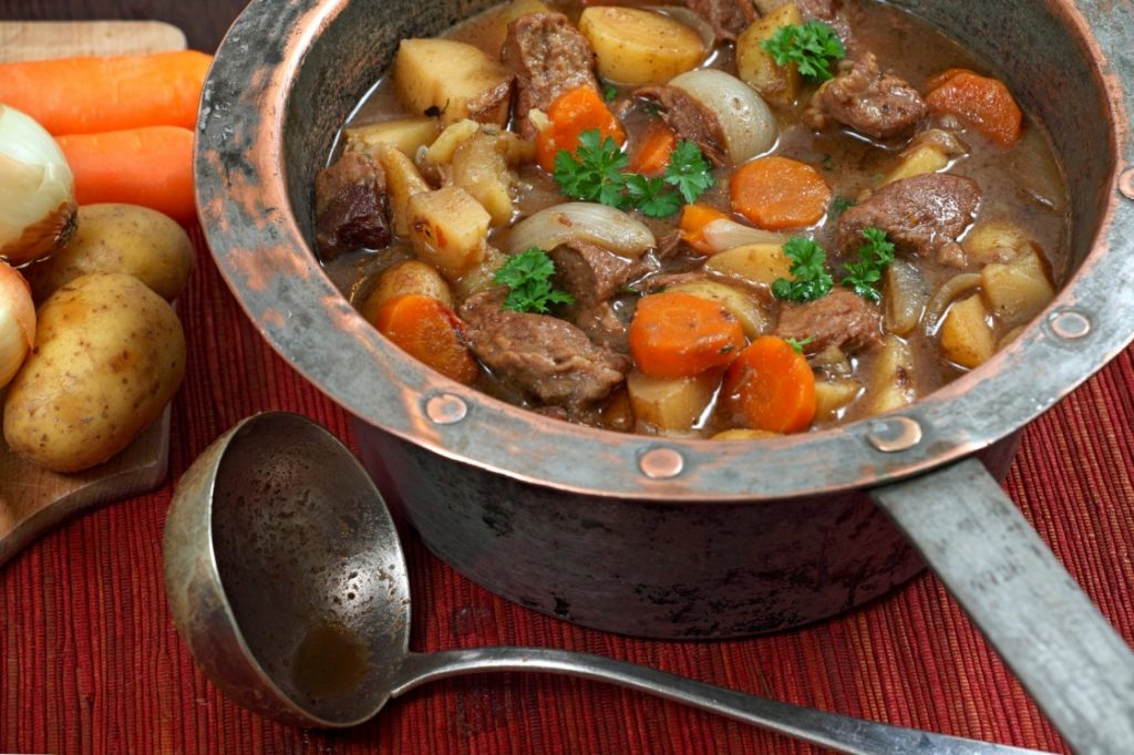 Món thịt bò hầm như là món ăn đặc trưng cho ẩm thực Ireland