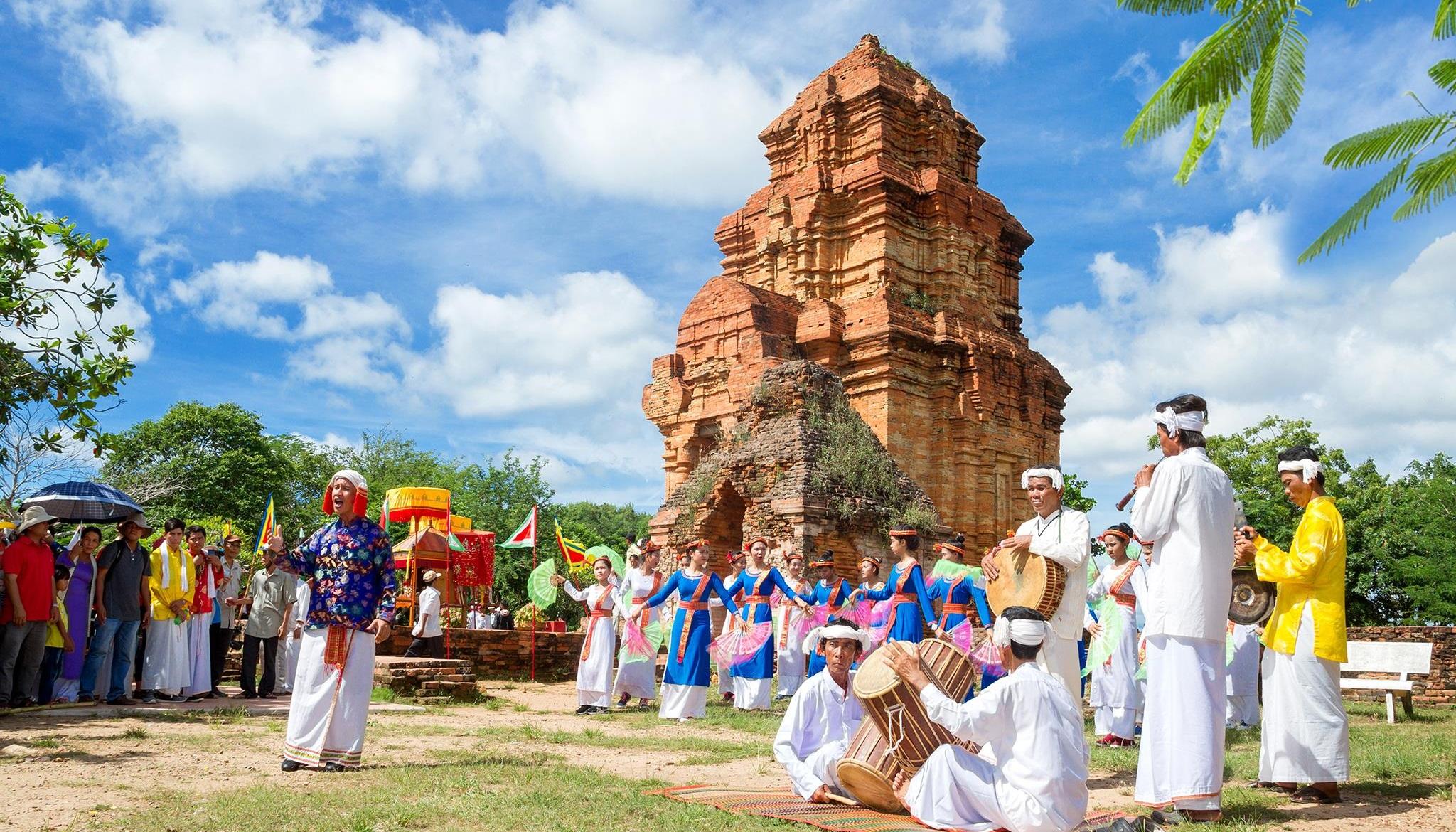 Giới thiệu về lễ hội Po Dam của dân tộc Chăm tại Bình Thuận